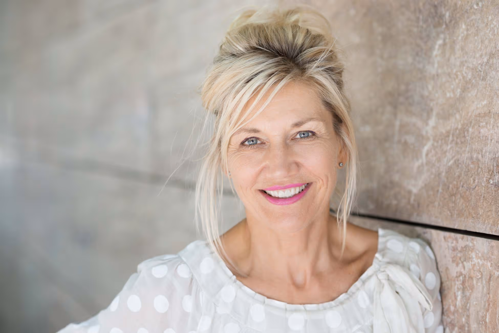 Professional teeth whitening treatment in Upminster