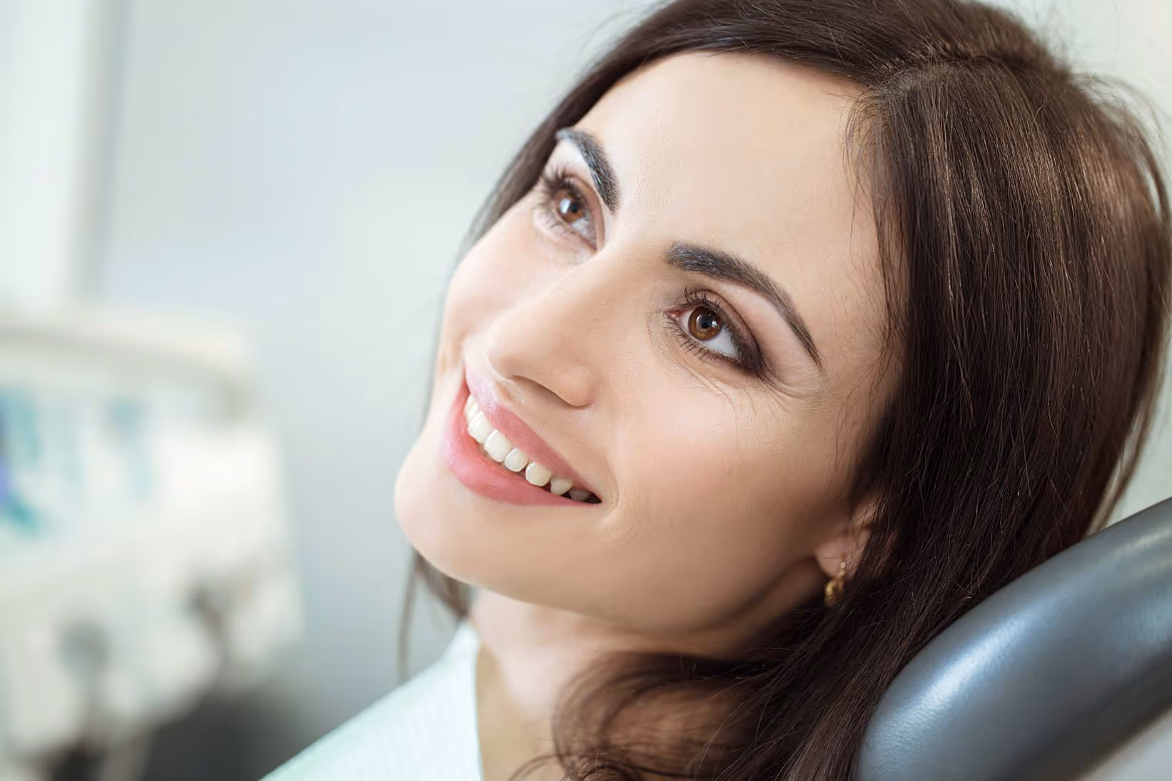 Porcelain veneers and smile makeovers at Church View Dental